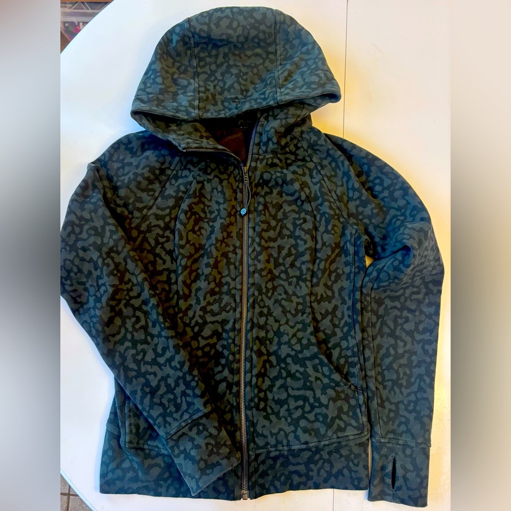 Lululemon Scuba Full Zip Patterned Hoodie GUC size 6